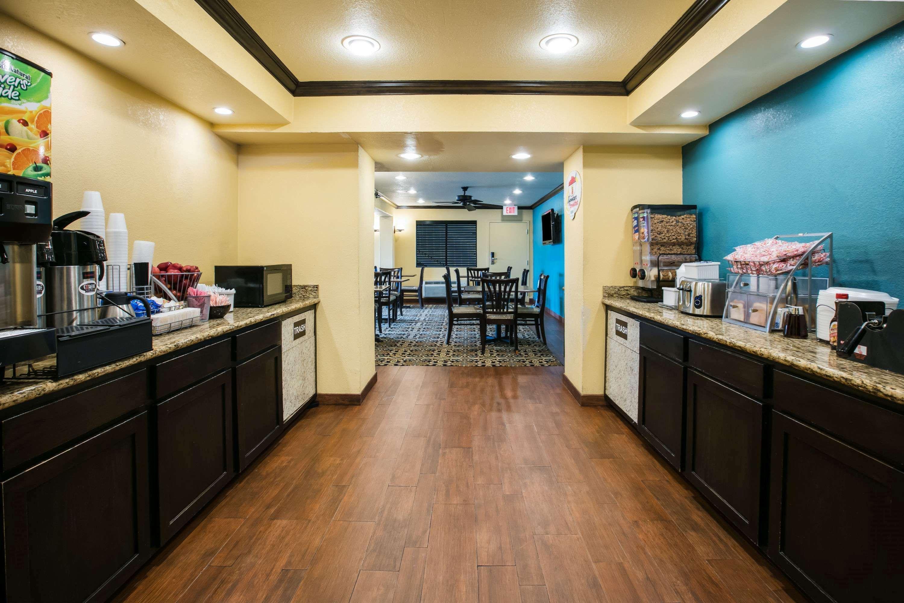 Super 8 By Wyndham Airport Fairgrounds West 2* Oklahoma City